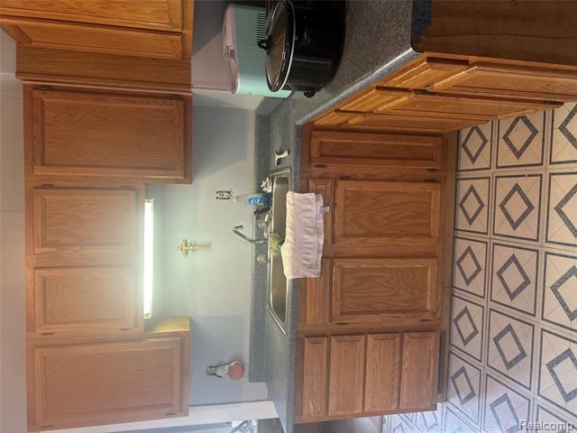 Builiding view seven for 116 Shepard Street, Saginaw, MI. 48604