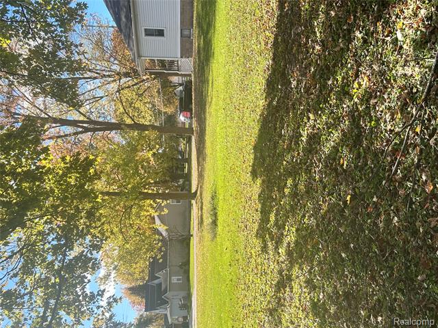 Builiding view twenty three for 116 Shepard Street, Saginaw, MI. 48604