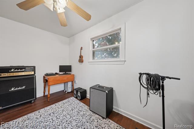 Builiding view fifteen for 53970 10 Mile, South Lyon, MI. 48178