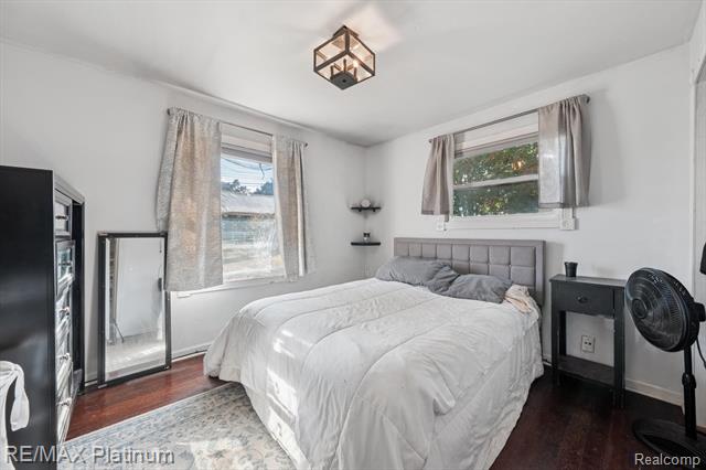 Builiding view twelve for 53970 10 Mile, South Lyon, MI. 48178