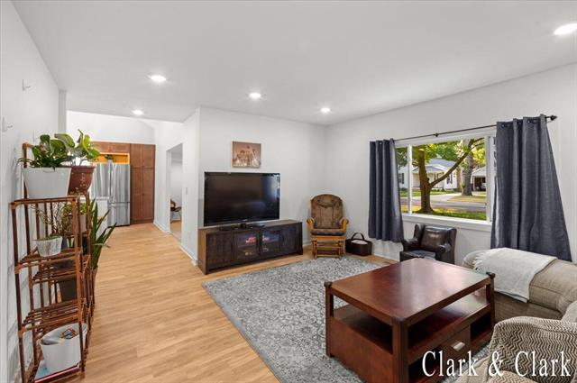 Builiding view six for 536 Bond, Hastings, MI. 49058