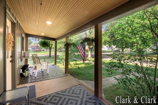 Builiding view three for 536 Bond, Hastings, MI. 49058