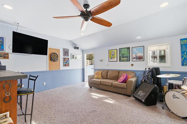 Builiding view forty six for 439 N Reese, South Lyon, MI. 48178