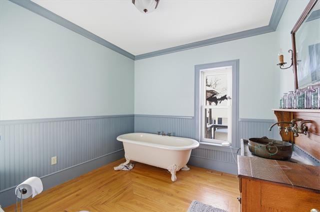 Builiding view twenty for 439 N Reese, South Lyon, MI. 48178