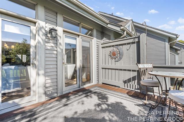 Builiding view forty eight for 2462 Highridge, Grand Rapids, MI. 49546