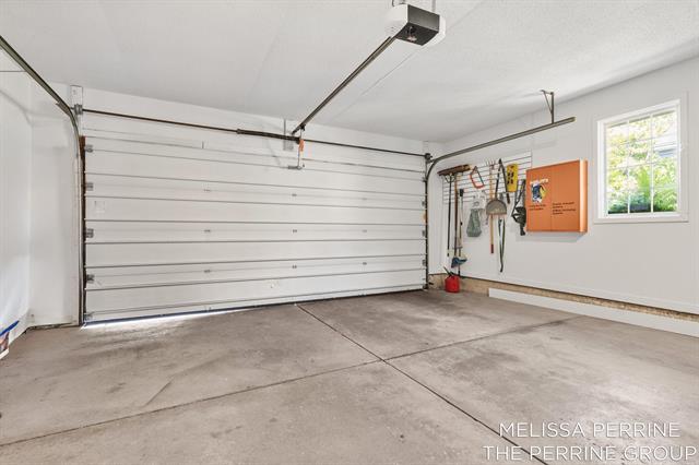 Builiding view forty seven for 2462 Highridge, Grand Rapids, MI. 49546