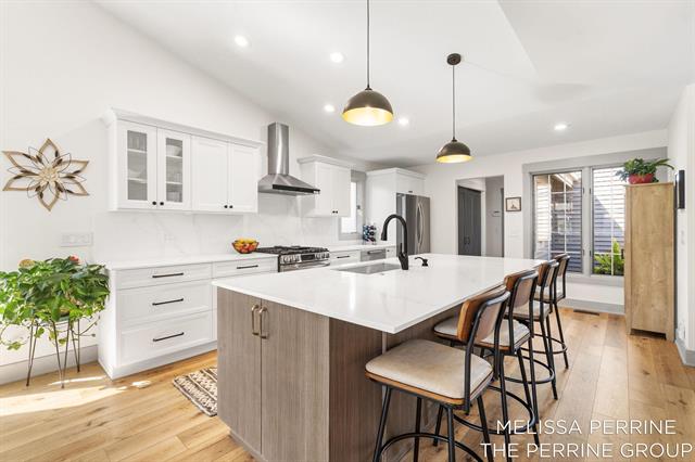 Builiding view seventeen for 2462 Highridge, Grand Rapids, MI. 49546