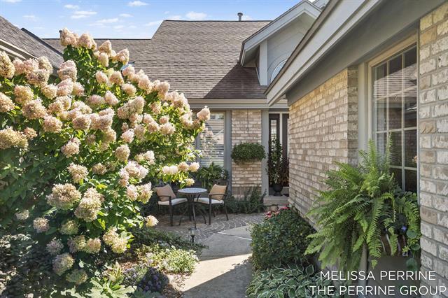 Builiding view six for 2462 Highridge, Grand Rapids, MI. 49546