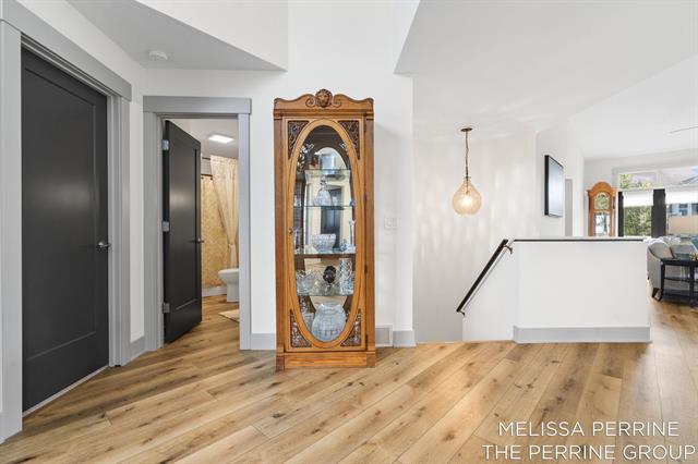 Builiding view ten for 2462 Highridge, Grand Rapids, MI. 49546