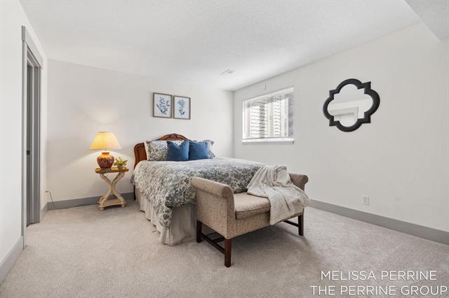 Builiding view thirty eight for 2462 Highridge, Grand Rapids, MI. 49546