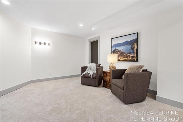 Builiding view thirty four for 2462 Highridge, Grand Rapids, MI. 49546