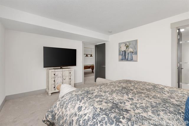 Builiding view thirty nine for 2462 Highridge, Grand Rapids, MI. 49546