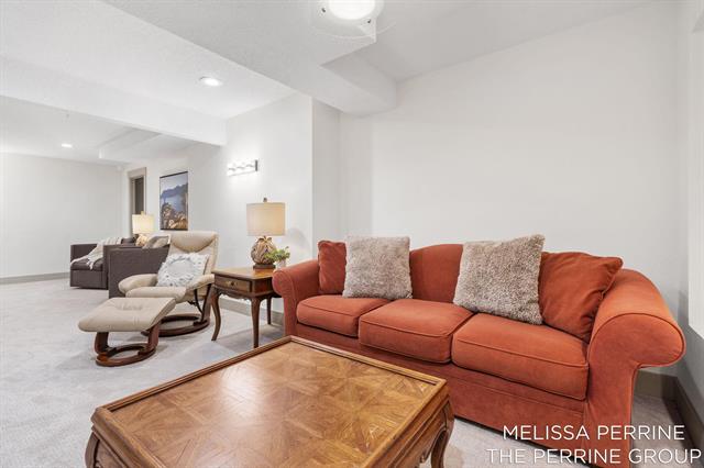 Builiding view thirty six for 2462 Highridge, Grand Rapids, MI. 49546