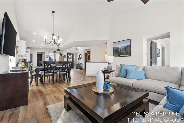 Builiding view twenty one for 2462 Highridge, Grand Rapids, MI. 49546