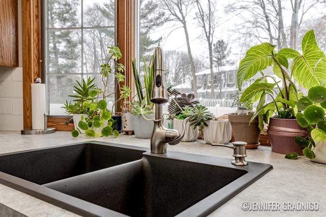 Builiding view fourteen for 160 Sorrento, Holland, MI. 49423