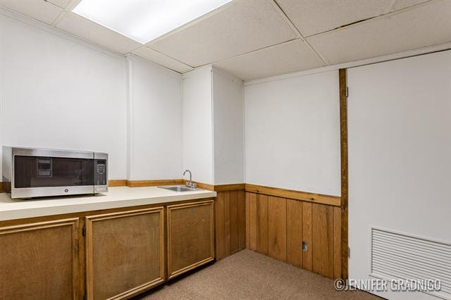 Builiding view thirty three for 160 Sorrento, Holland, MI. 49423