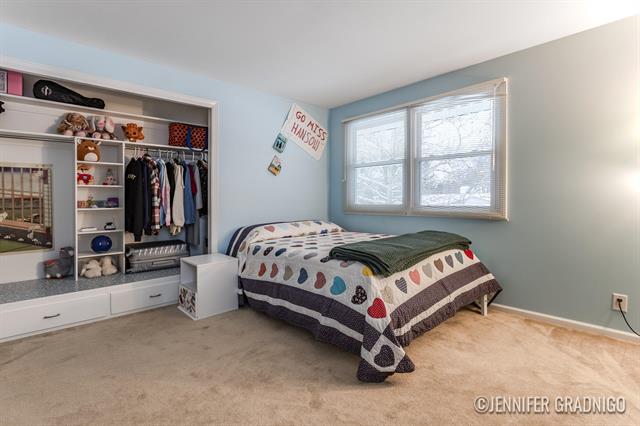 Builiding view thirty for 160 Sorrento, Holland, MI. 49423