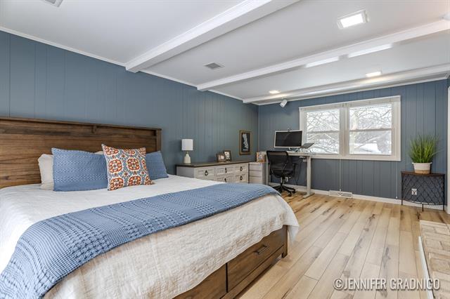 Builiding view twenty one for 160 Sorrento, Holland, MI. 49423