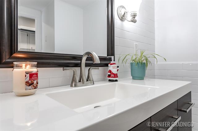 Builiding view twenty for 160 Sorrento, Holland, MI. 49423