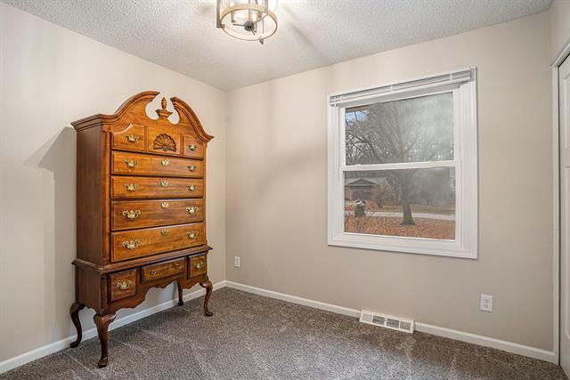 Builiding view seventeen for 920 Cheboygan, Muskegon, MI. 49445