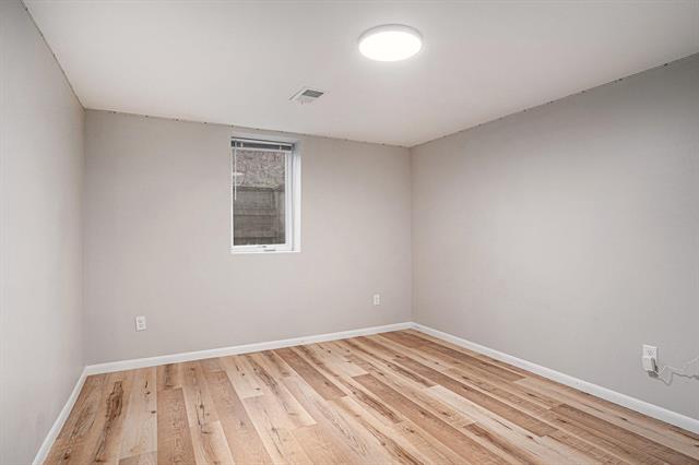 Builiding view twenty seven for 920 Cheboygan, Muskegon, MI. 49445