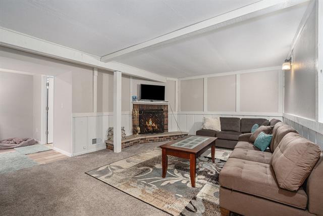 Builiding view twenty for 920 Cheboygan, Muskegon, MI. 49445