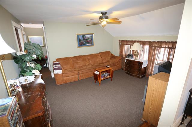 Builiding view eight for 427 James, Grand Rapids, MI. 49503