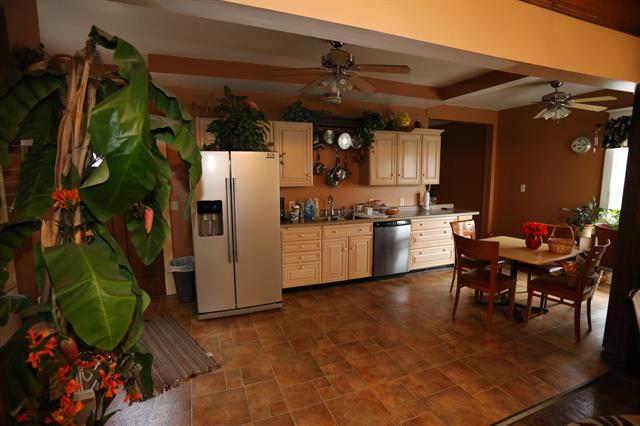 Builiding view nineteen for 427 James, Grand Rapids, MI. 49503