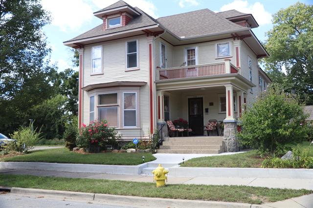 Builiding view one for 427 James, Grand Rapids, MI. 49503