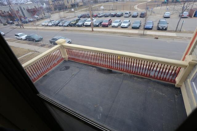 Builiding view twenty six for 427 James, Grand Rapids, MI. 49503