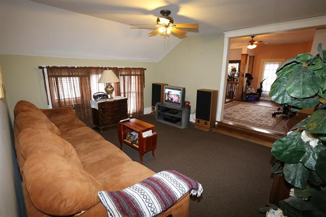 Builiding view twenty three for 427 James, Grand Rapids, MI. 49503