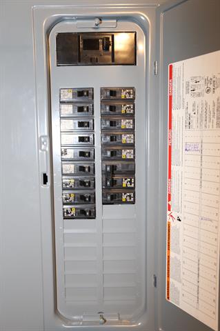 Builiding view twenty two for 427 James, Grand Rapids, MI. 49503