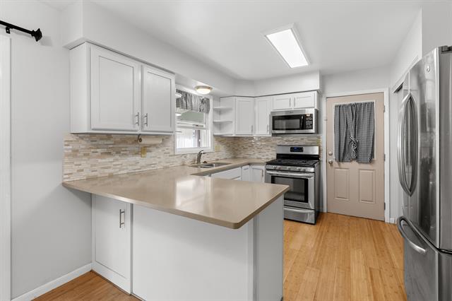 Builiding view nine for 767 Cambridge, Battle Creek, MI. 49015