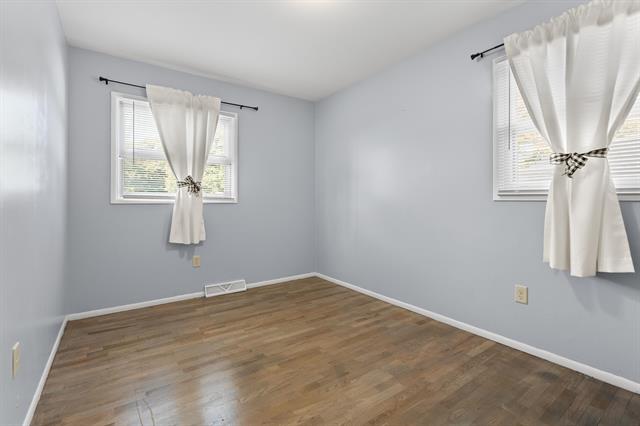 Builiding view nineteen for 767 Cambridge, Battle Creek, MI. 49015