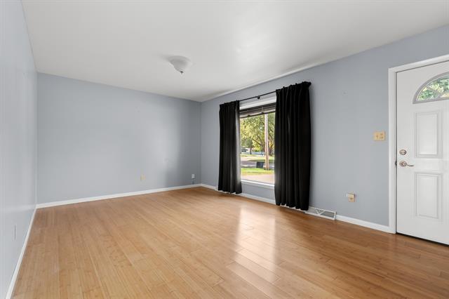 Builiding view seven for 767 Cambridge, Battle Creek, MI. 49015