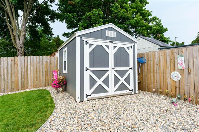 Builiding view thirty three for 767 Cambridge, Battle Creek, MI. 49015