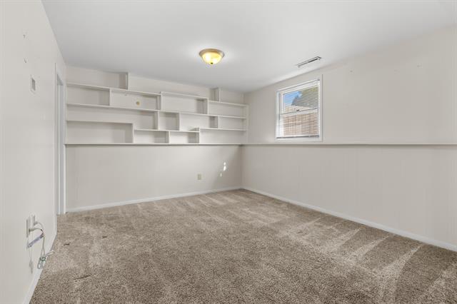 Builiding view twenty five for 767 Cambridge, Battle Creek, MI. 49015