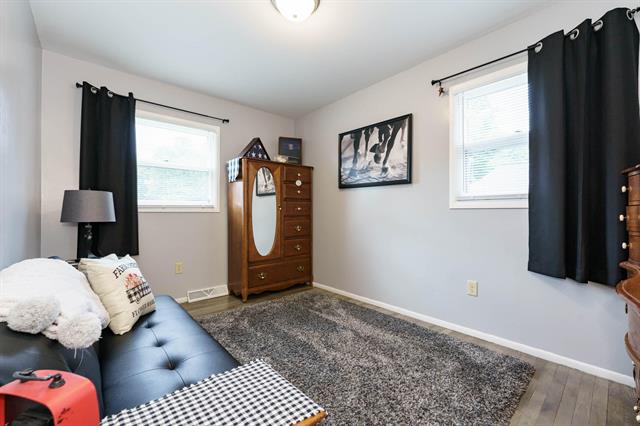 Builiding view twenty one for 767 Cambridge, Battle Creek, MI. 49015