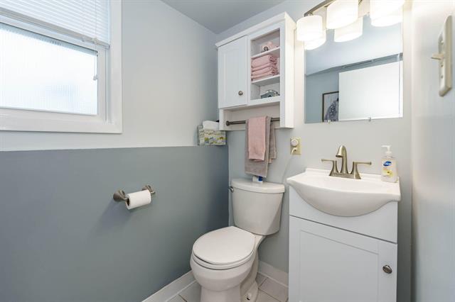 Builiding view twenty six for 767 Cambridge, Battle Creek, MI. 49015