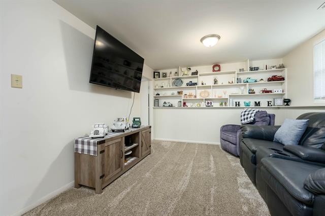 Builiding view twenty three for 767 Cambridge, Battle Creek, MI. 49015