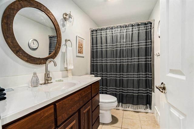 Builiding view eleven for 8 Poplar, Three Oaks, MI. 49128