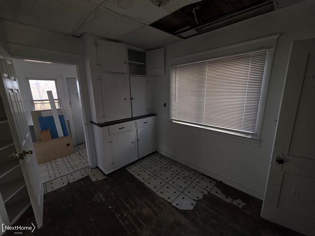 Builiding view eight for 2217 Francis Ave, Flint, MI. 48505