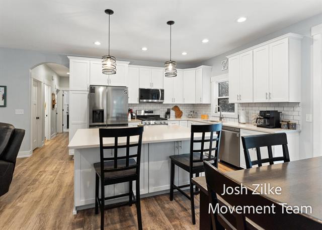 Builiding view fifteen for 6027 Vesper Drive, Muskegon, MI. 49442