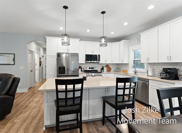 Builiding view thirteen for 6027 Vesper Drive, Muskegon, MI. 49442