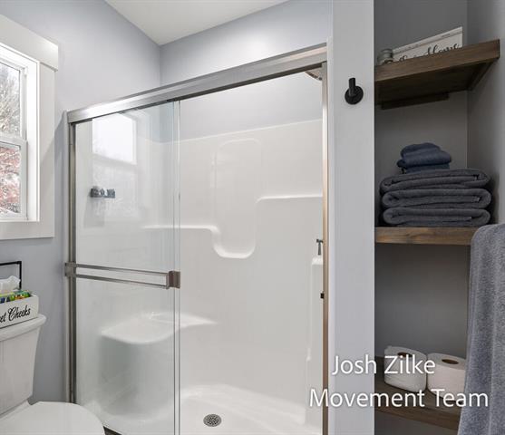 Builiding view thirty four for 6027 Vesper Drive, Muskegon, MI. 49442