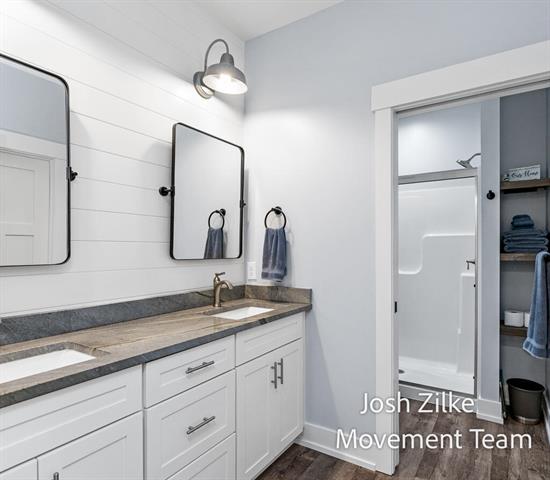 Builiding view thirty three for 6027 Vesper Drive, Muskegon, MI. 49442