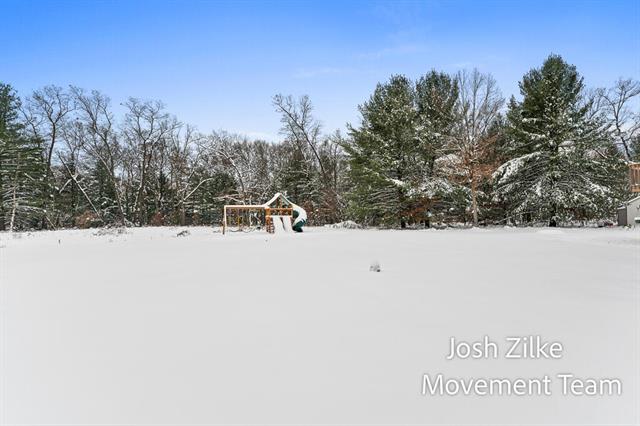 Builiding view three for 6027 Vesper Drive, Muskegon, MI. 49442