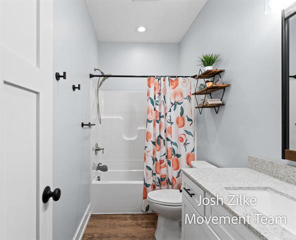 Builiding view twenty six for 6027 Vesper Drive, Muskegon, MI. 49442