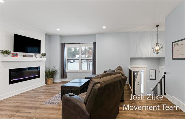 Builiding view twenty for 6027 Vesper Drive, Muskegon, MI. 49442