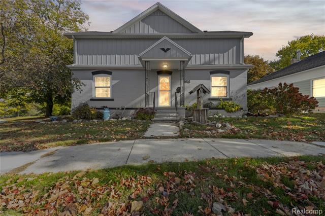 Builiding view one for 166 Court, Lapeer, MI. 48446